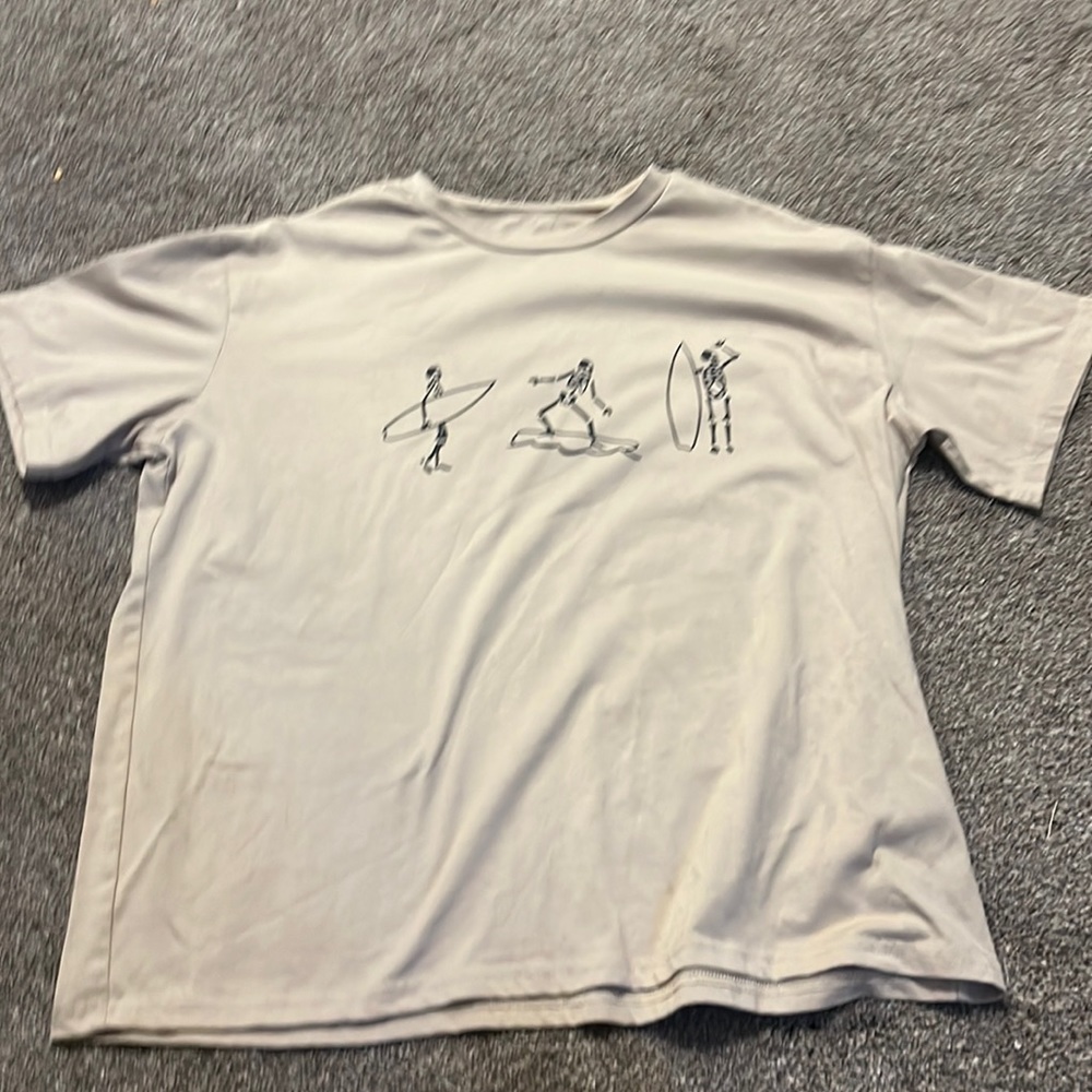 graphic tee, thick material, size M,